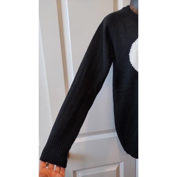 Big White Heart Cable Knit Sweater in Black size M - Picture 4 of 11